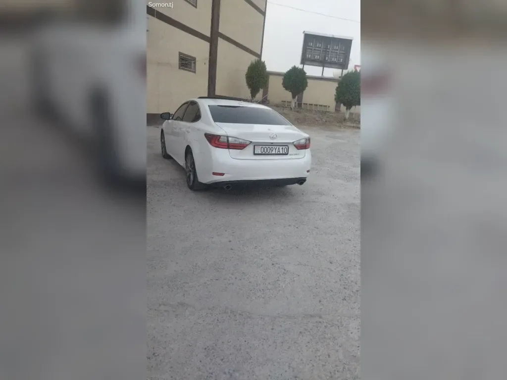 Lexus ES