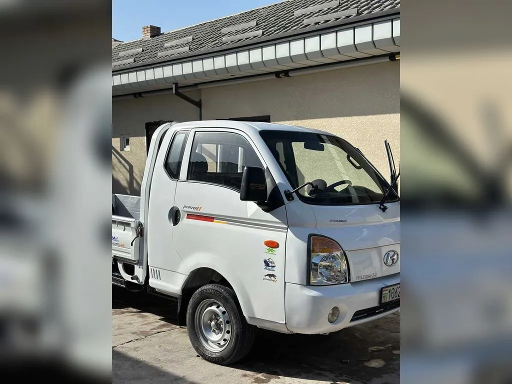 Бортовой автомобиль Hyundai Porter