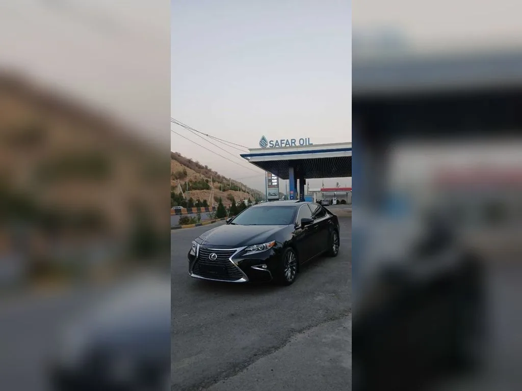 Lexus ES series