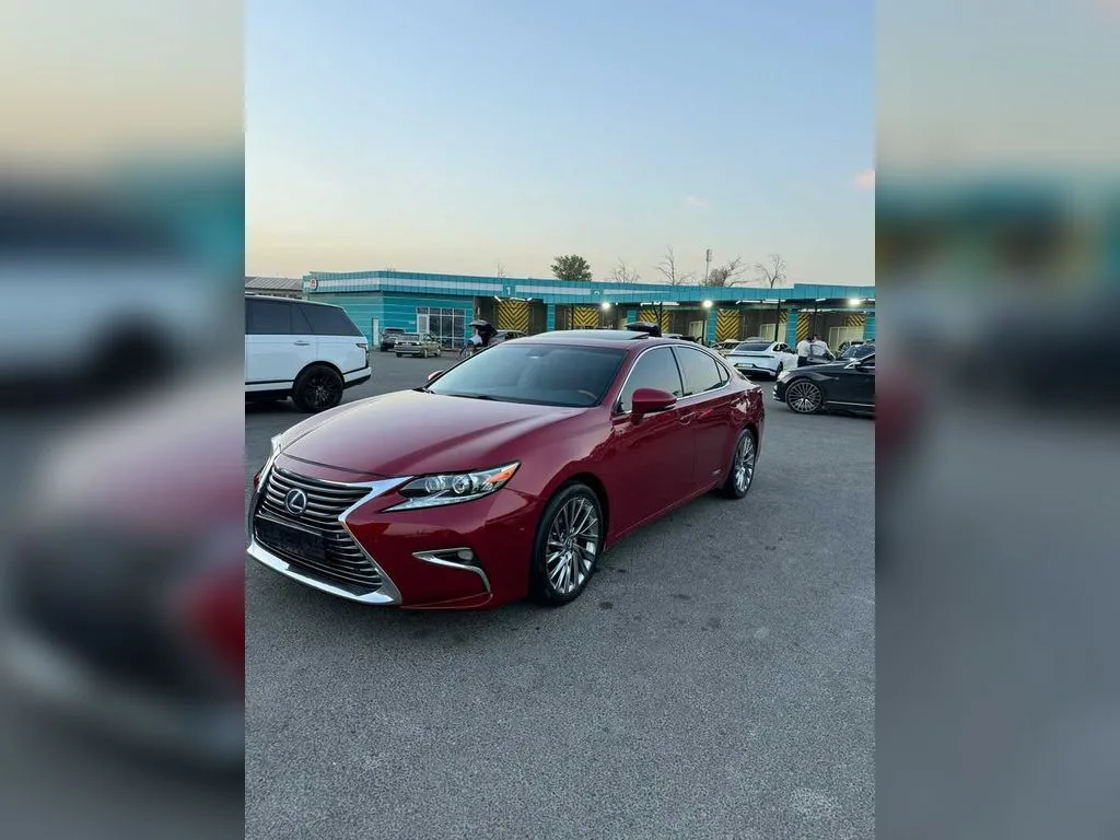 Lexus ES series