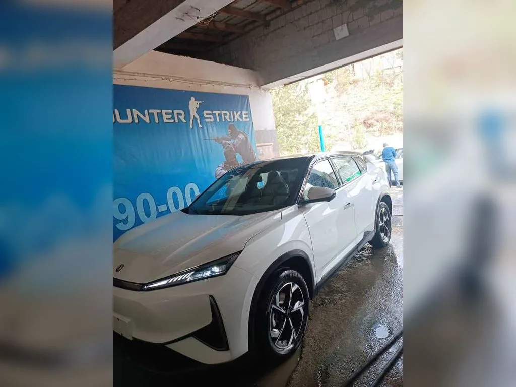 Dongfeng L7