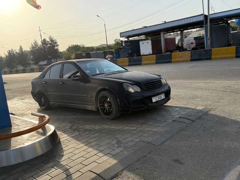 Mercedes-Benz C-Class