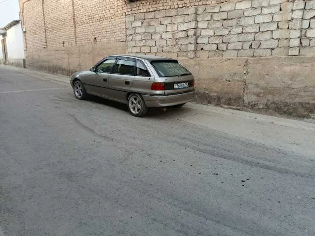 Opel Astra F