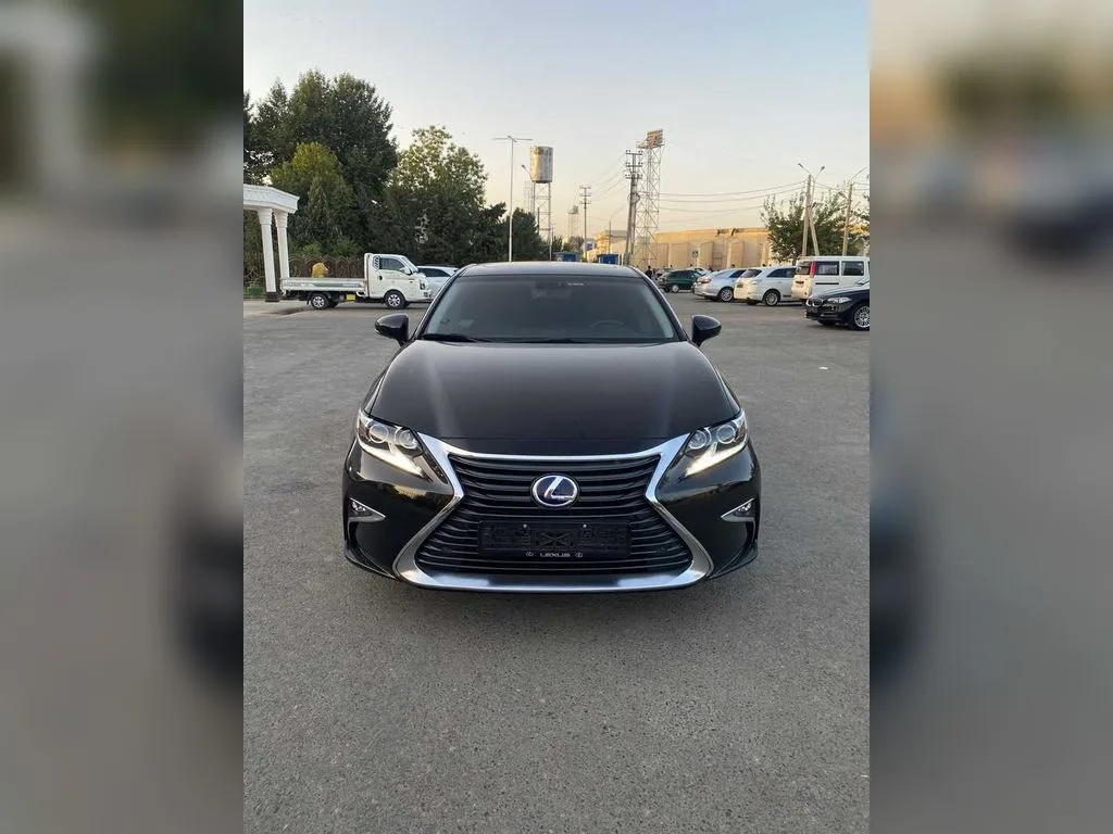 Lexus ES