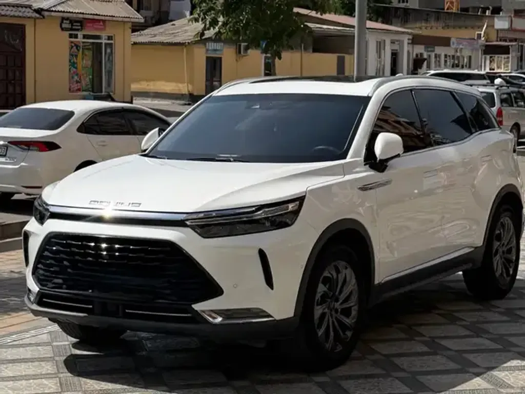 BAIC X7