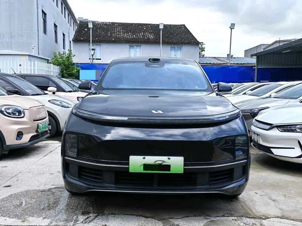 Li Auto L8