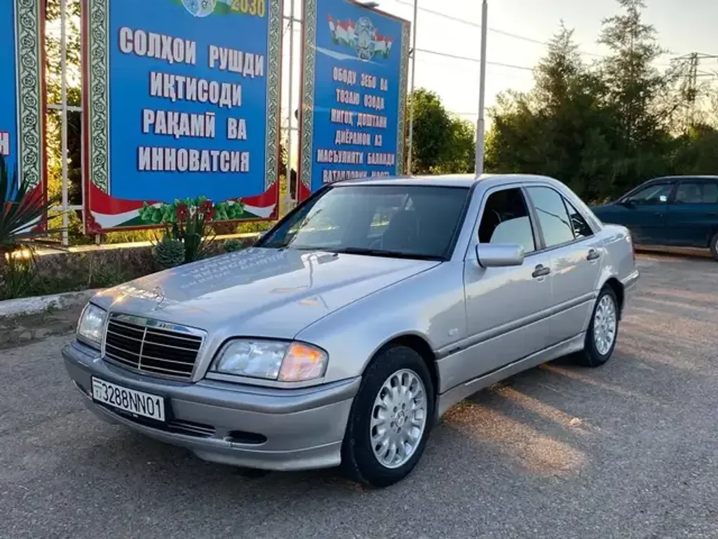 Mercedes-Benz benz-c-class