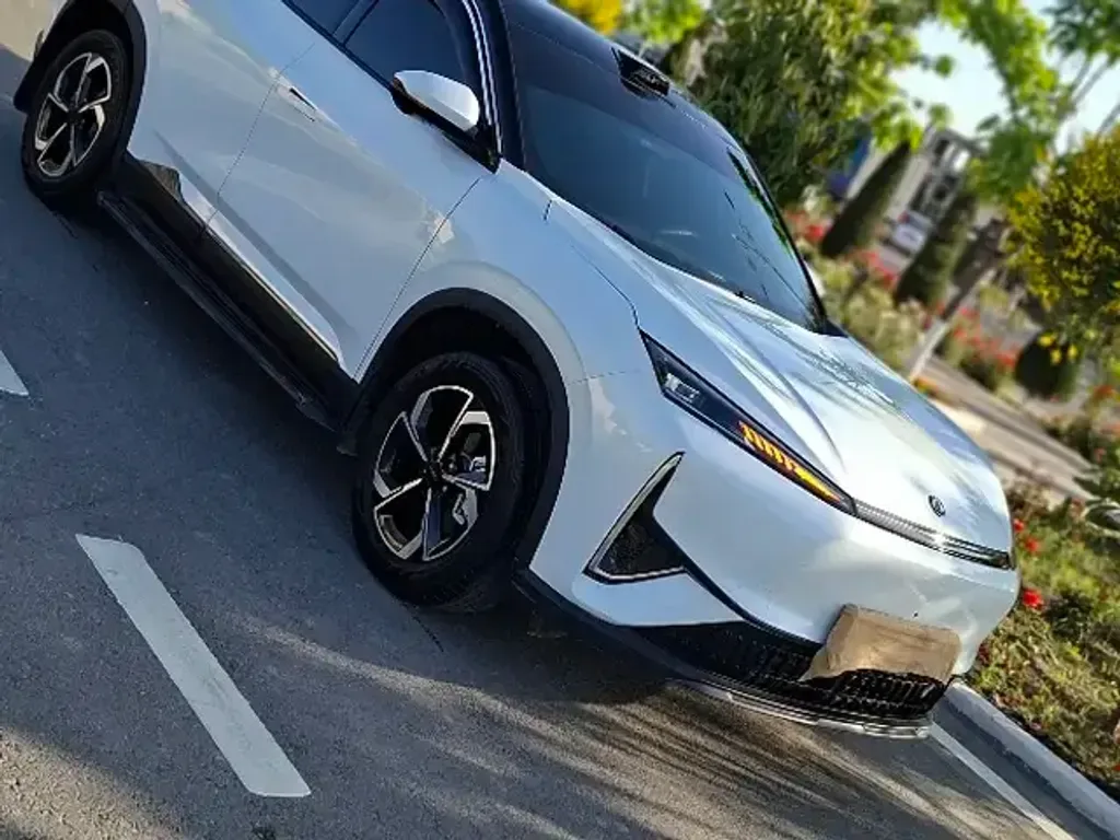 Dongfeng L7