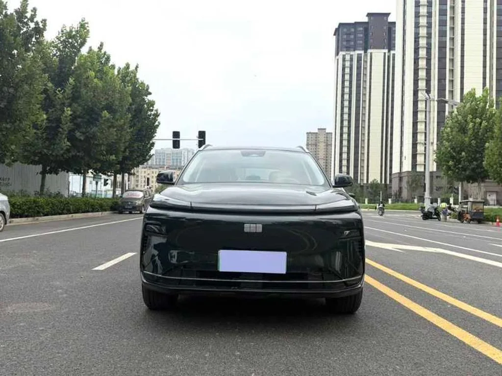 Geely Galaxy М8