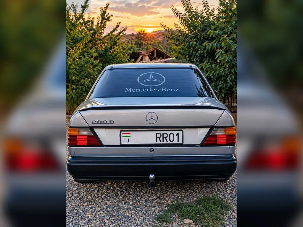 Mercedes-Benz W124