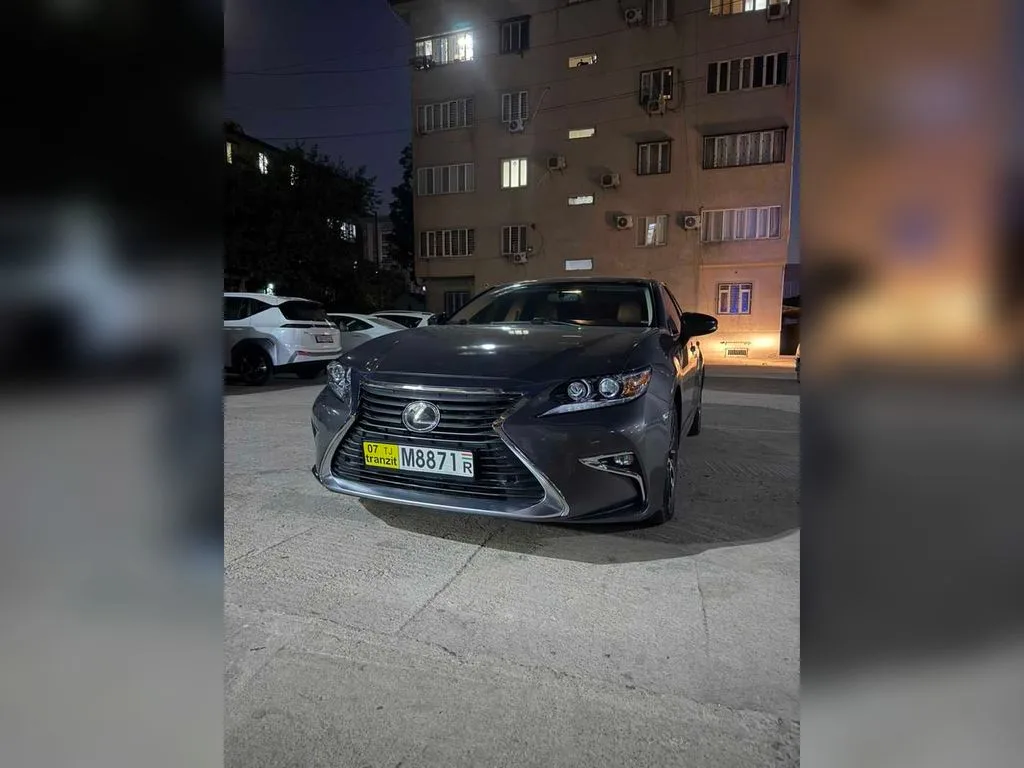 Lexus ES