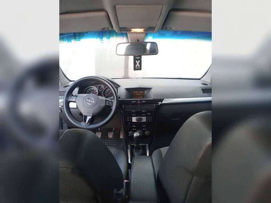 Opel Astra H