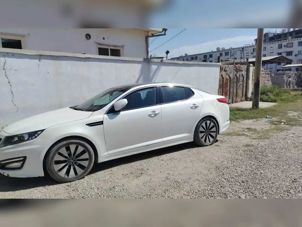 Kia Avella