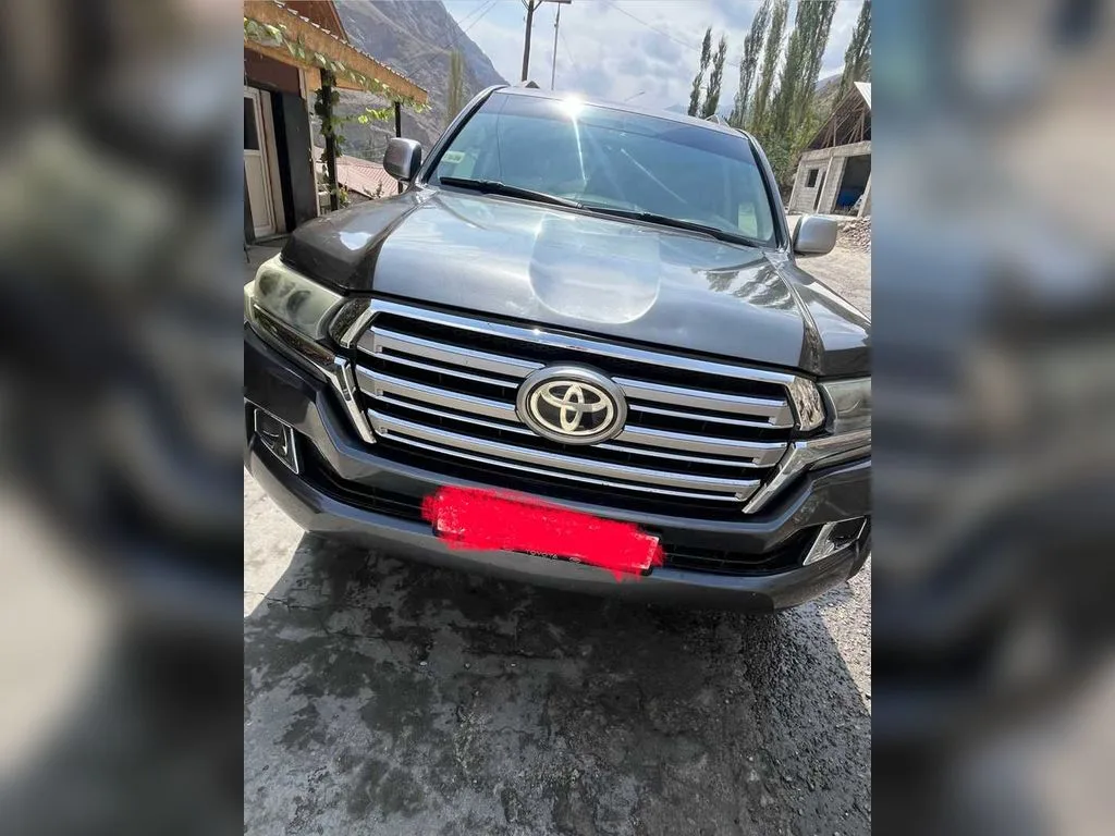Toyota Land Cruiser