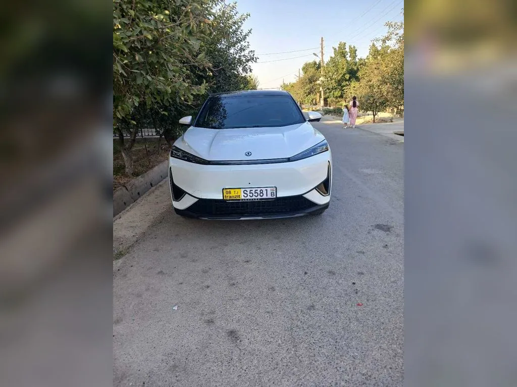 Dongfeng L7