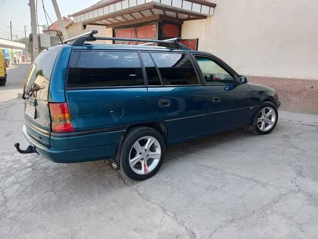 Opel Astra F