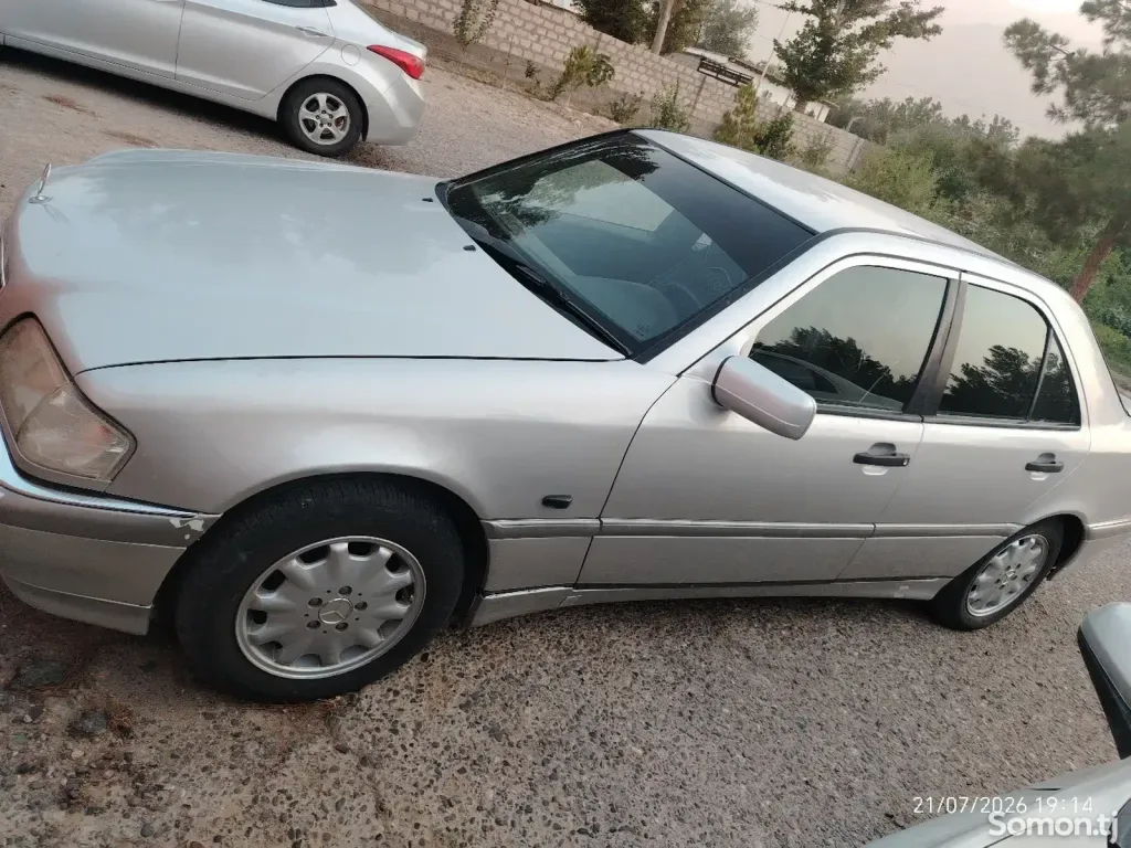Mercedes-Benz W201