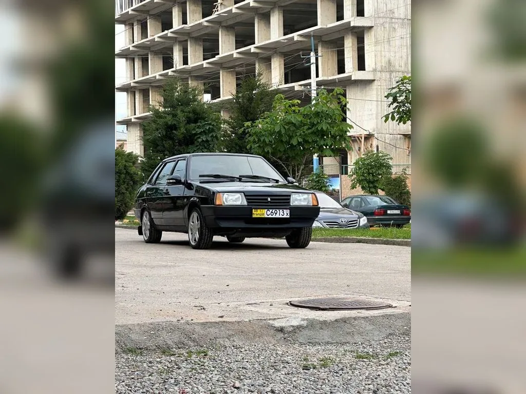 Lada 21099