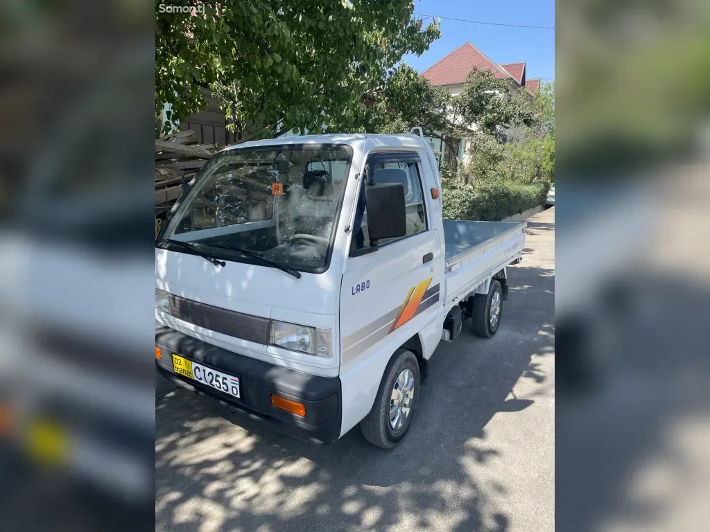 Бортовой автомобиль Daewoo Labo
