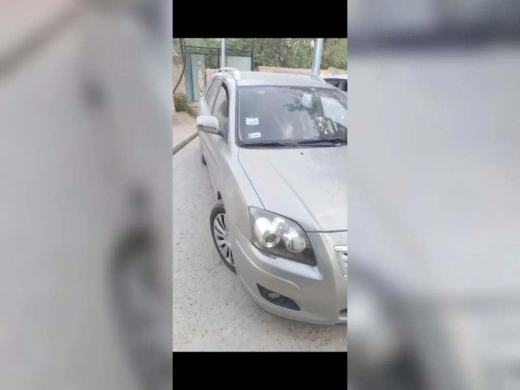 Toyota Avensis Verso