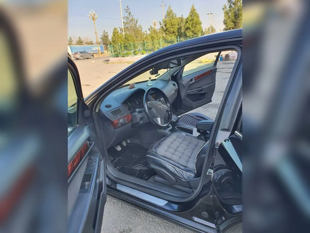 Opel Astra H