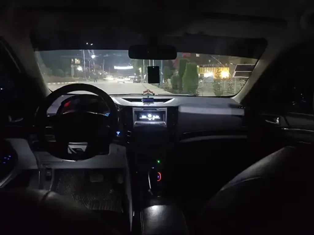 BYD E5