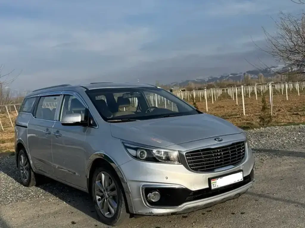 Kia Carnival