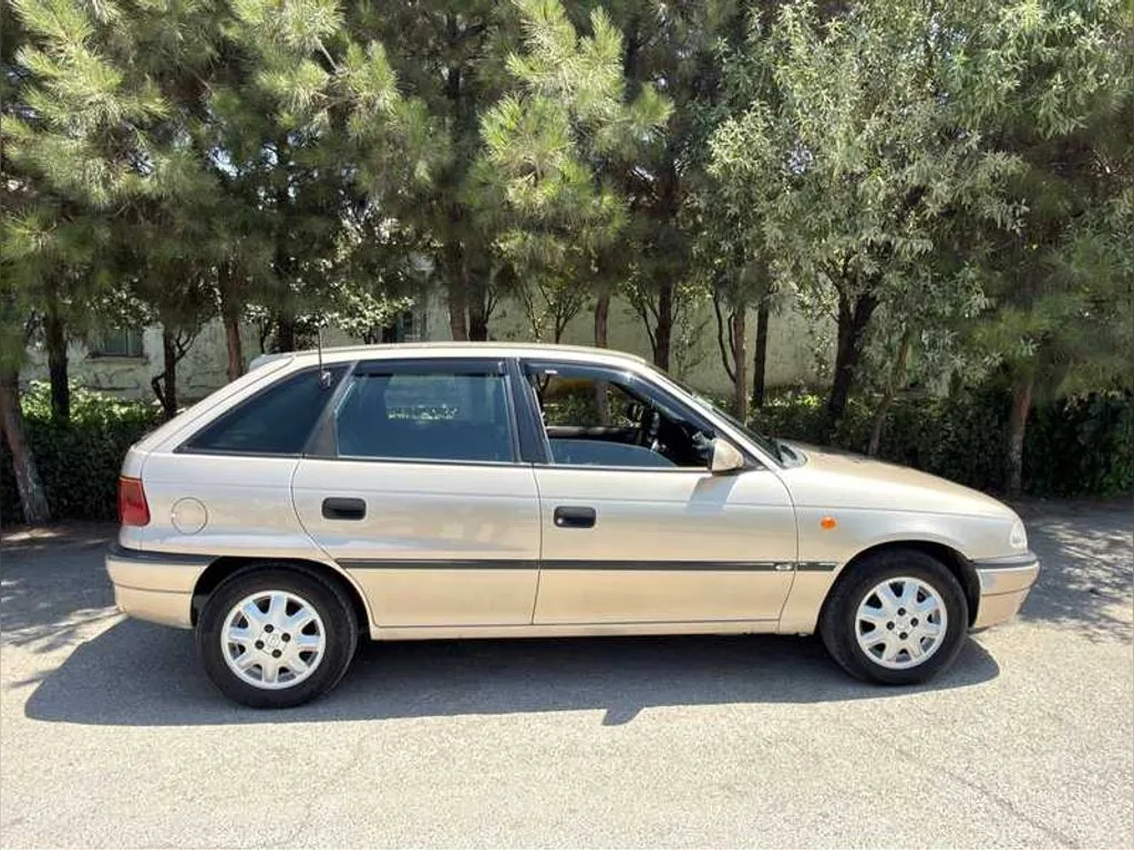 Opel Astra F