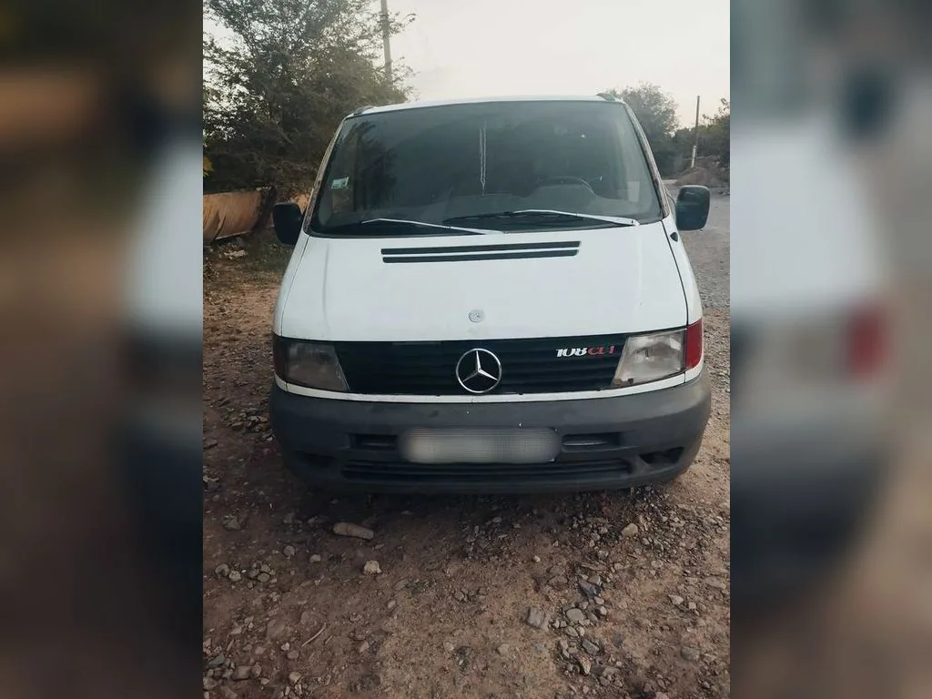 Фургон Mercedes-Benz Vito