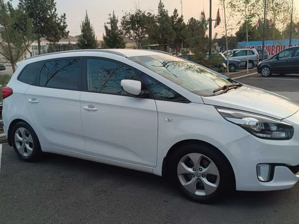 Kia Carens
