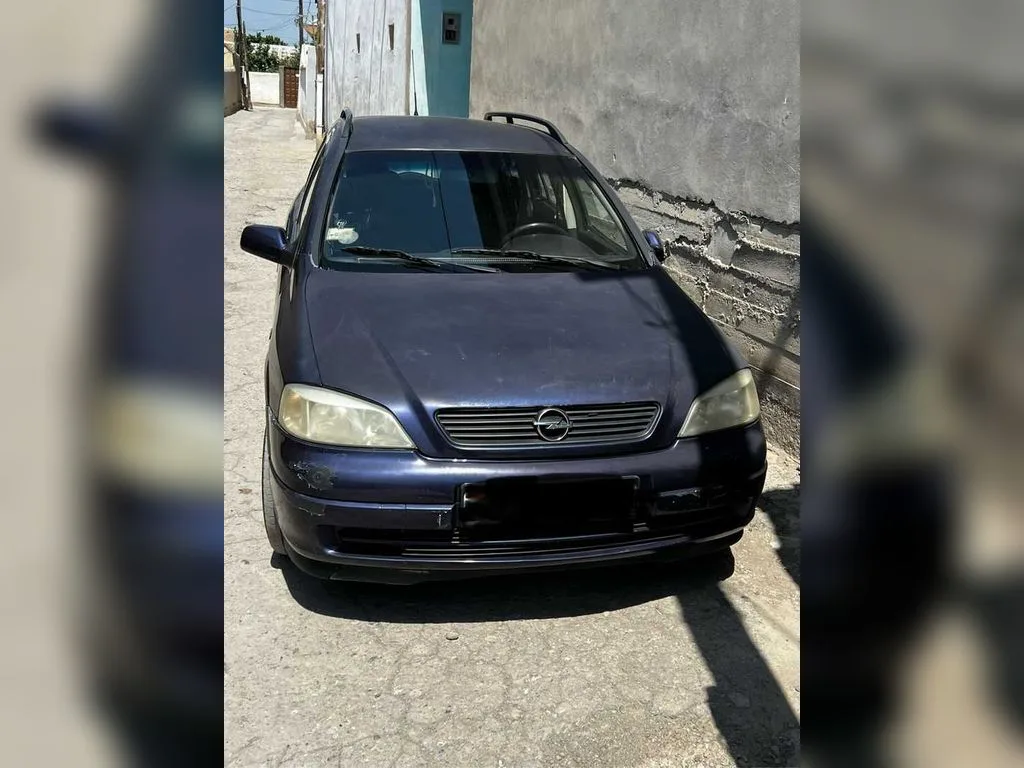 Opel Astra J