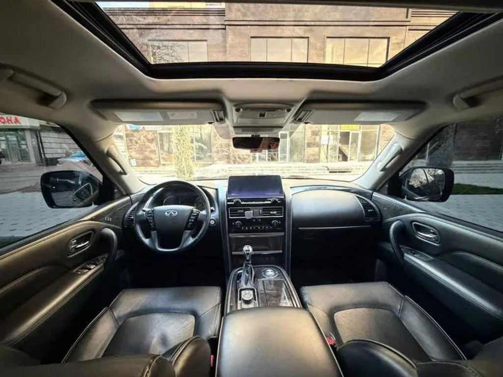 Infiniti QX