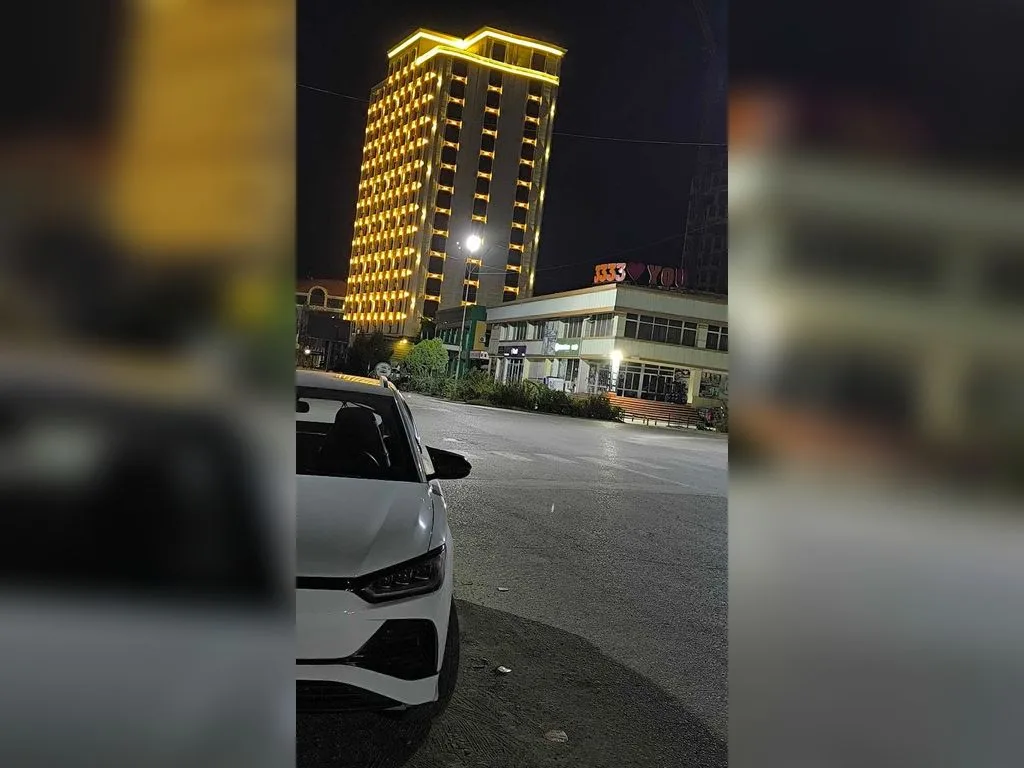 BYD E2