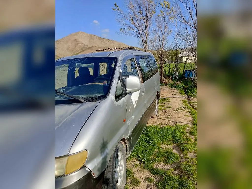 Hyundai Staria