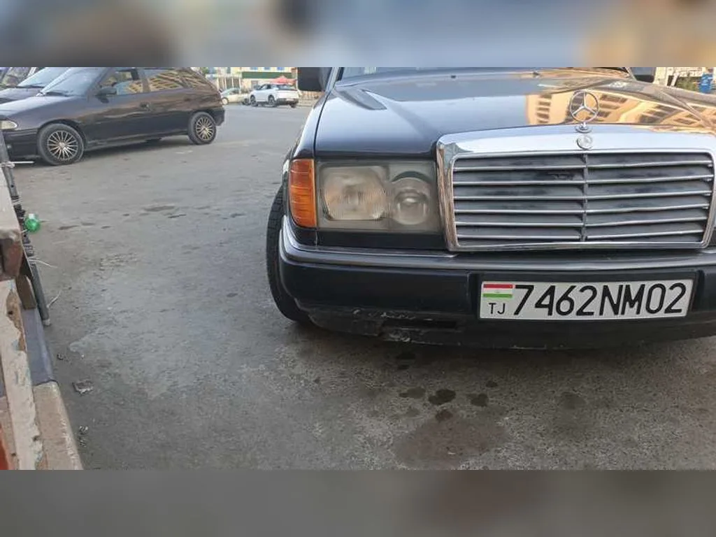 Mercedes-Benz W124
