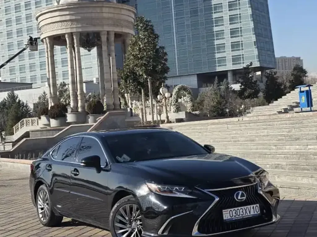 Lexus ES