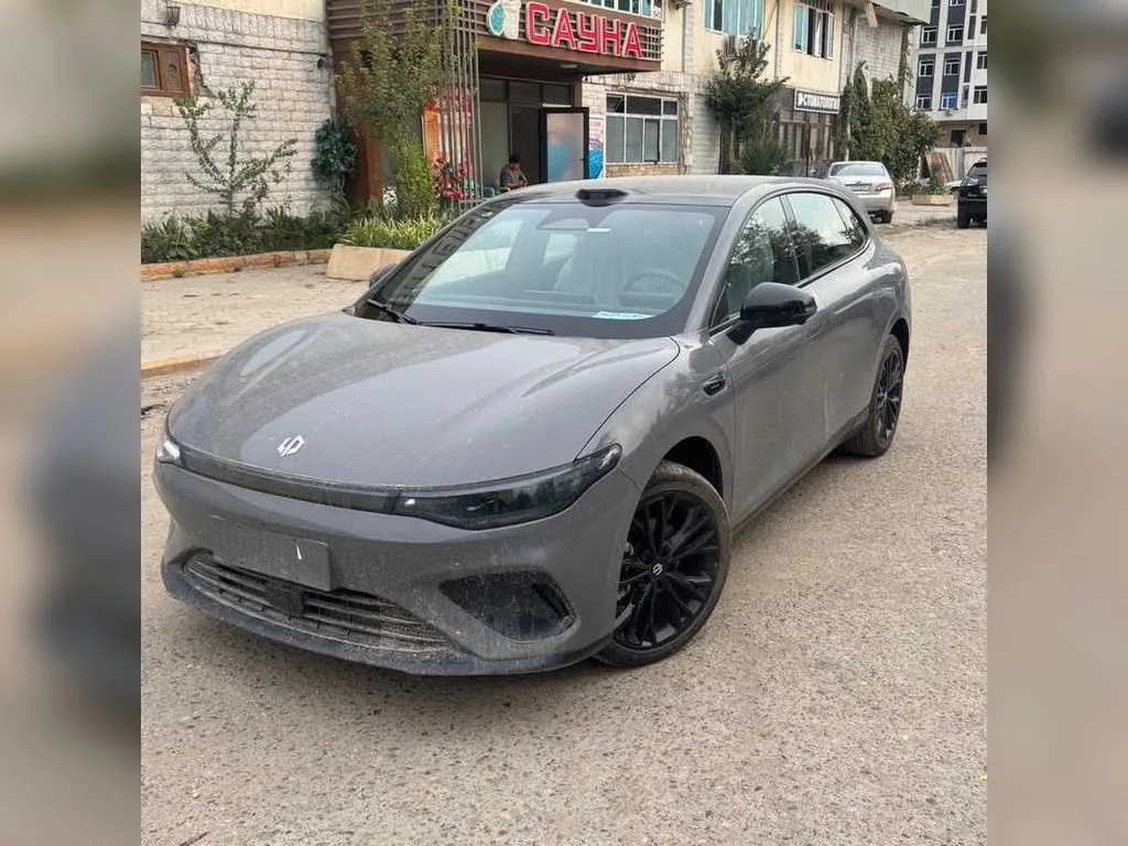 Leapmotor C11