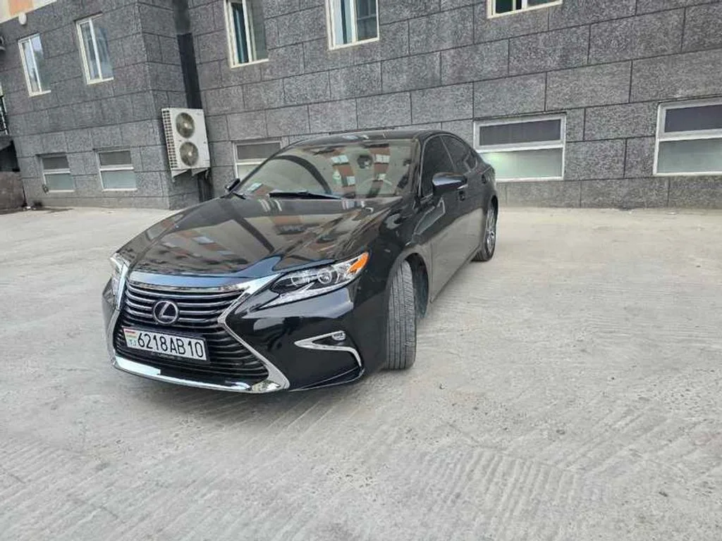 Lexus ES series