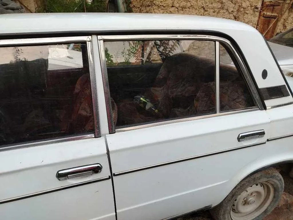 Lada 2106