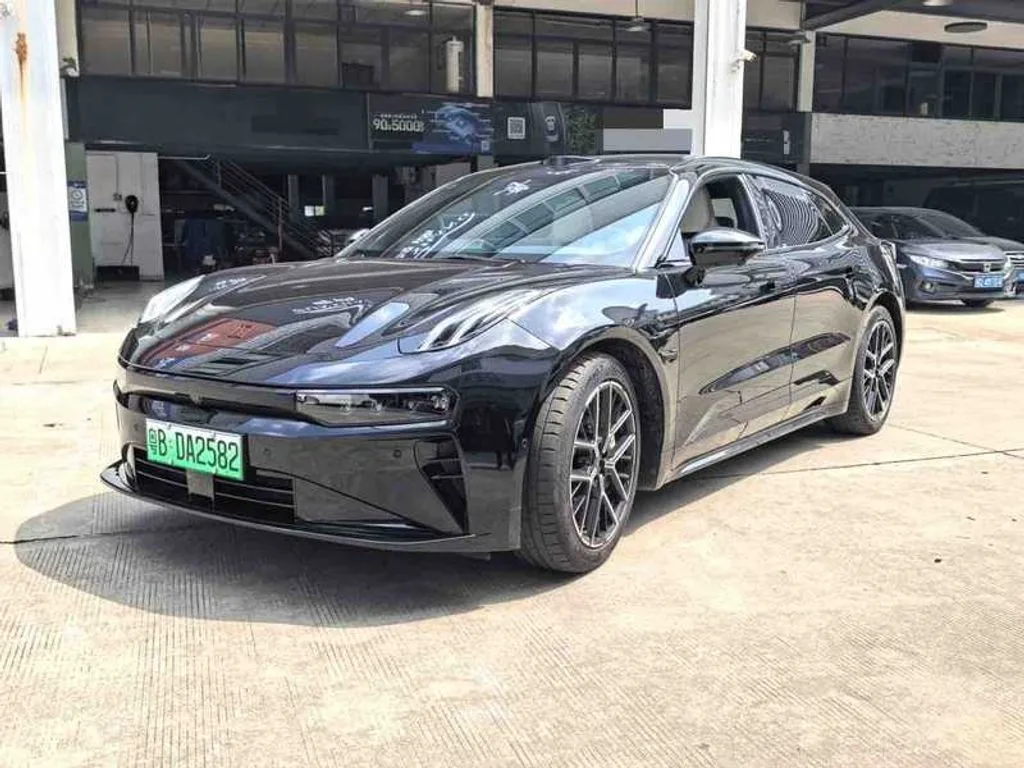 Zeekr 001