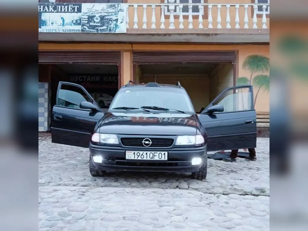 Opel Astra F