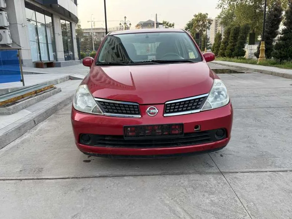 Nissan Tiida