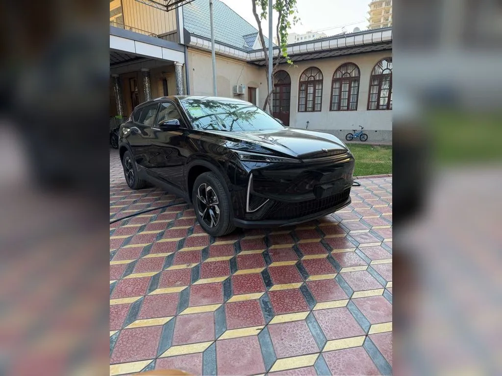Dongfeng L7