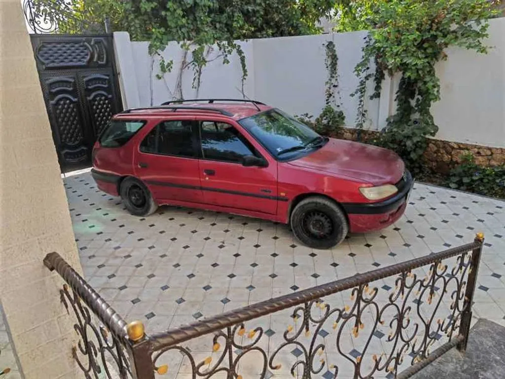 Peugeot 306