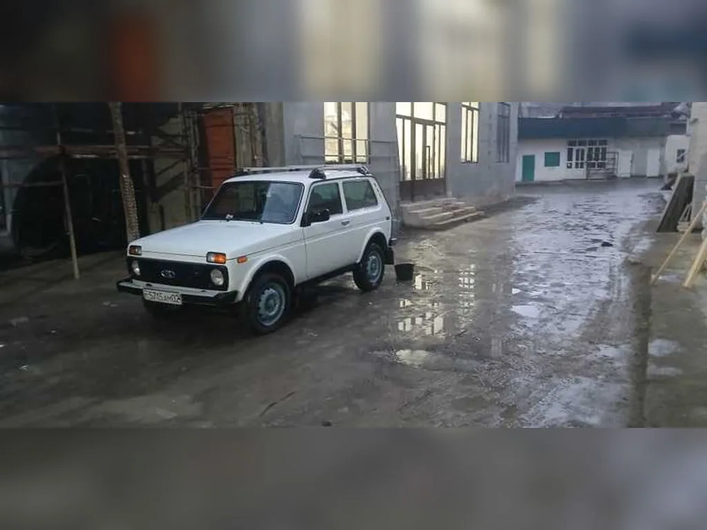 Lada 2121