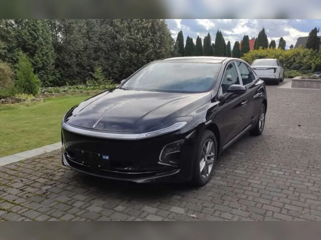 Hongqi E Qm5