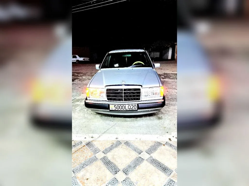 Mercedes-Benz W124