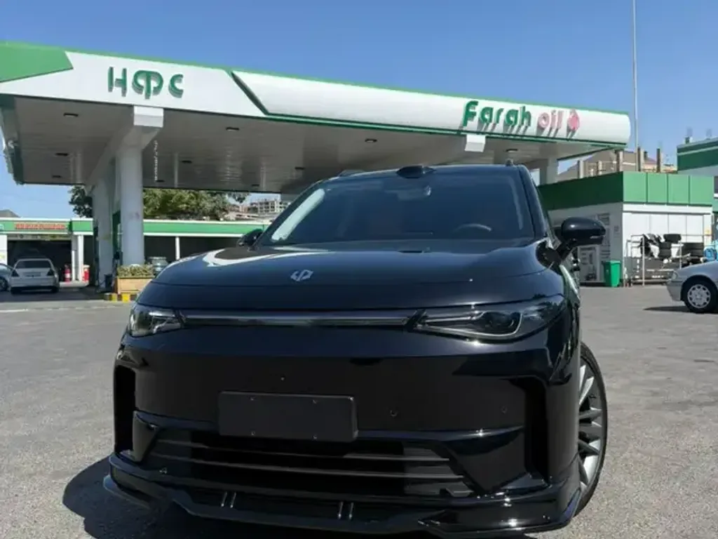 Leapmotor C16