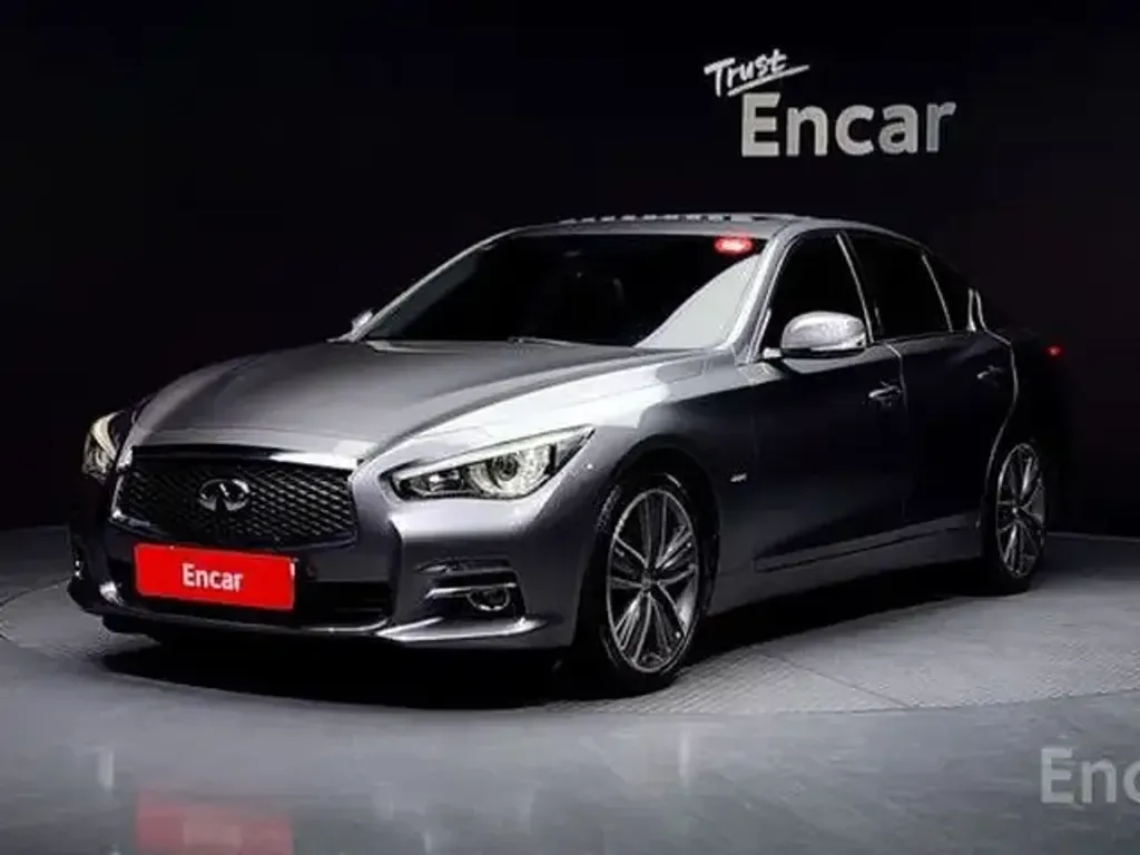 Infiniti Q