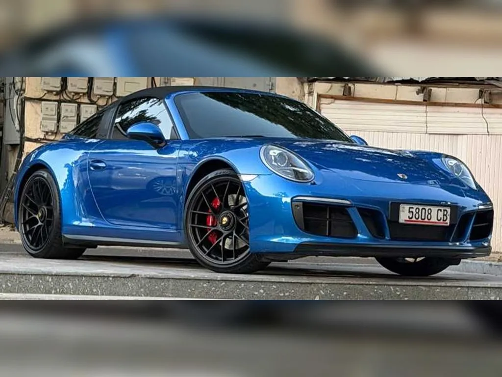 Porsche 911